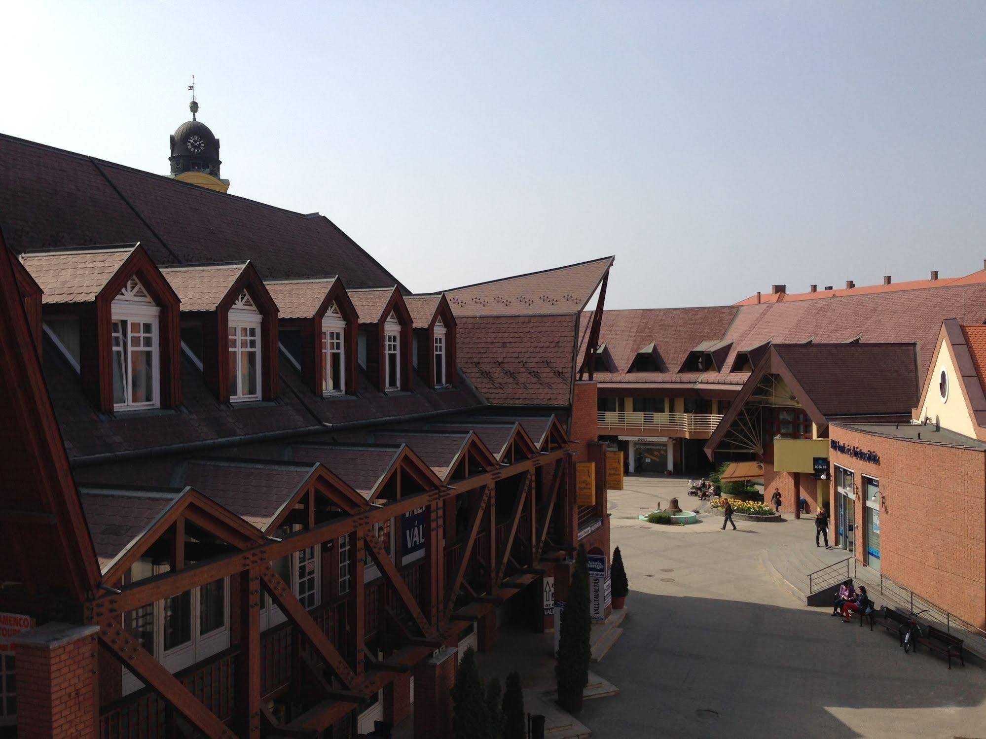 Kalvin Vendegszobak Debrecen Exterior photo